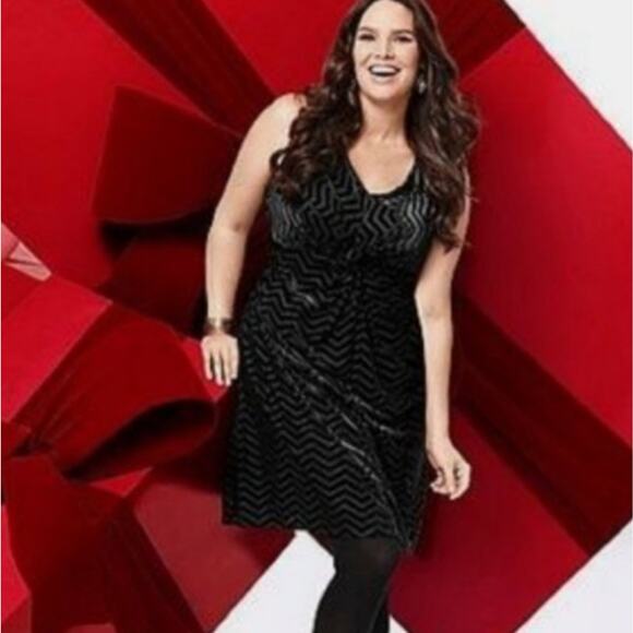 Lane Bryant Dresses & Skirts - Lane Bryant velvet chevron twist front sleeveless holiday dress size 22/24